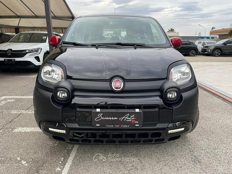 Usata Fiat Panda Cross Cross 69 CV (50 kW) 2023 Nero Utilitaria