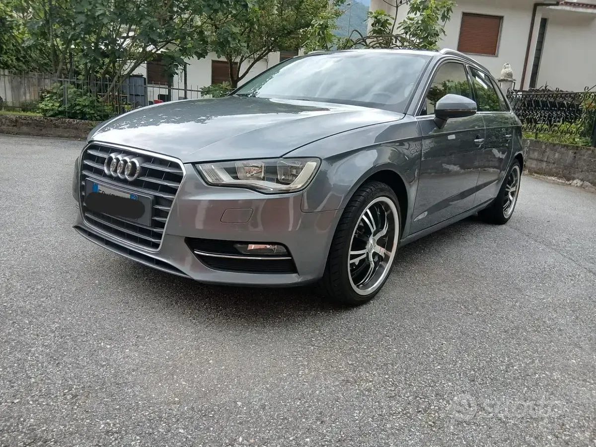 Usata Audi A3 Ambiente 122 CV (89 kW) 2014 Grigio Berlina