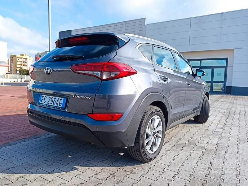 Usata Hyundai Tucson Xpossible 116 CV (85 kW) 2015 Grigio SUV