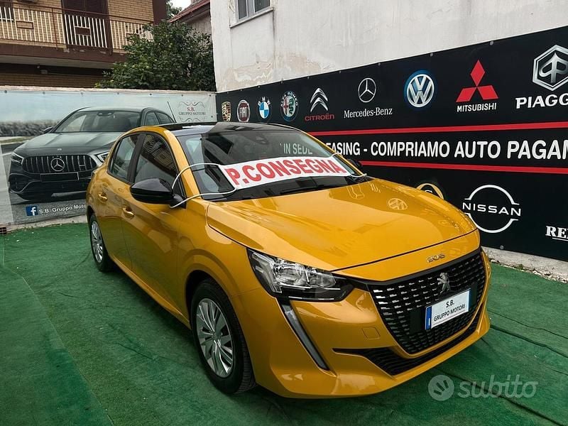 Giallo Usata 2023 Peugeot 208 Allure Due volumi | 11.499 € (Ottimo prezzo) - Immagine 1/4
