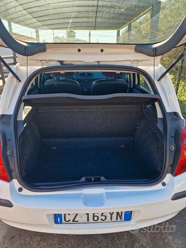 Usata Renault Clio II 2006 Bianco Berlina