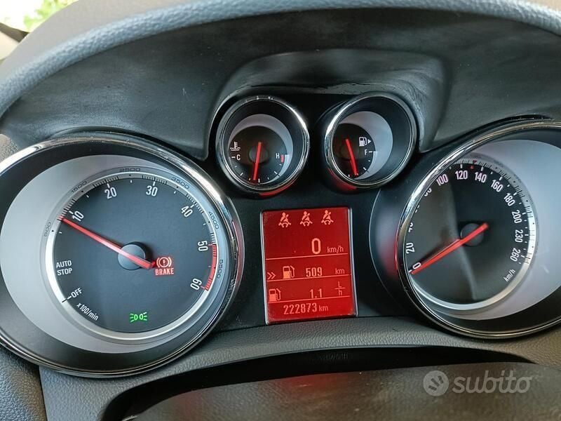 Usata Opel Mokka 131 CV (96 kW) 2013 Rosso SUV