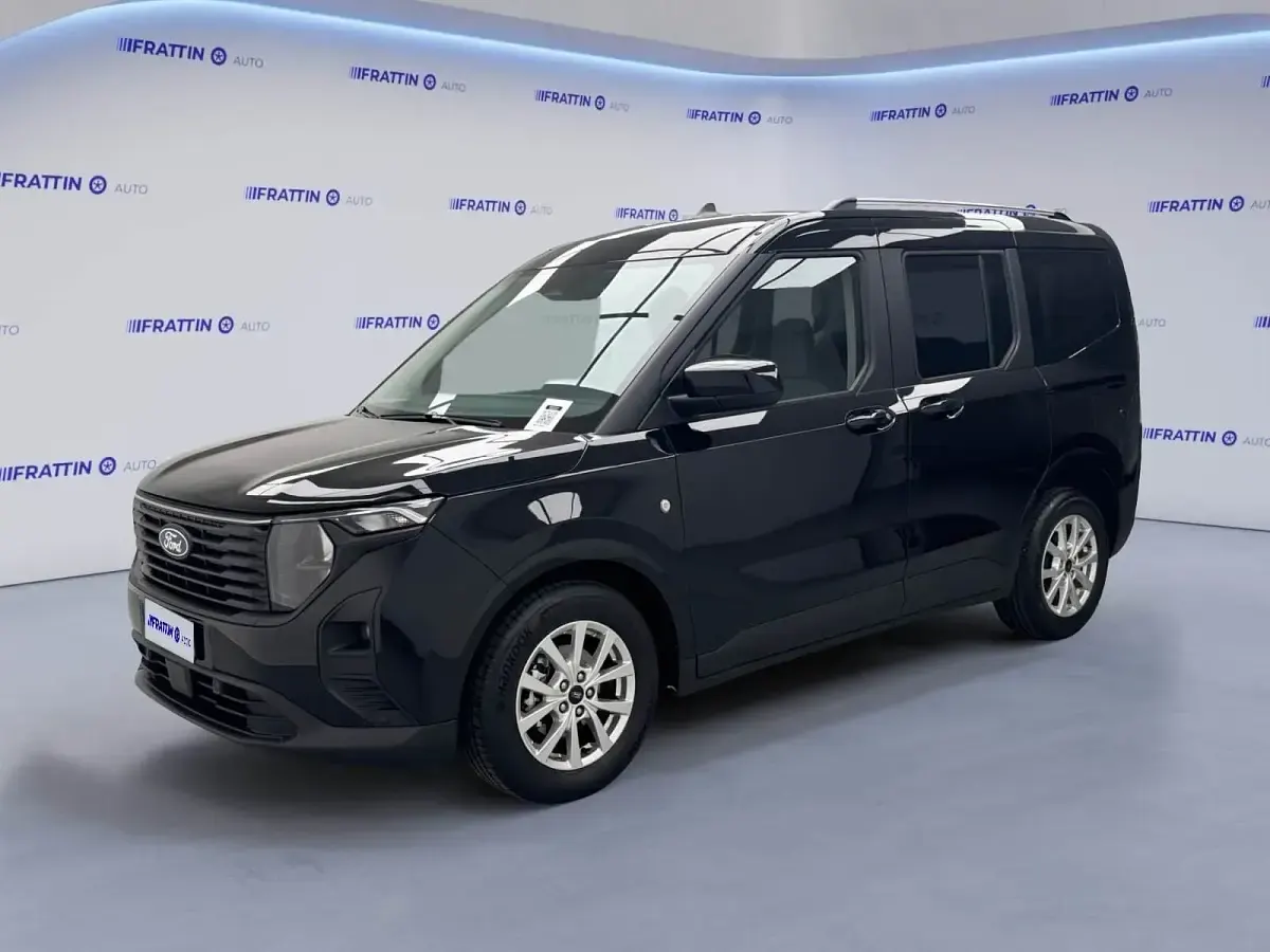 Usata Ford Tourneo Courier Titanium 125 CV (91 kW) 2024 Monovolume
