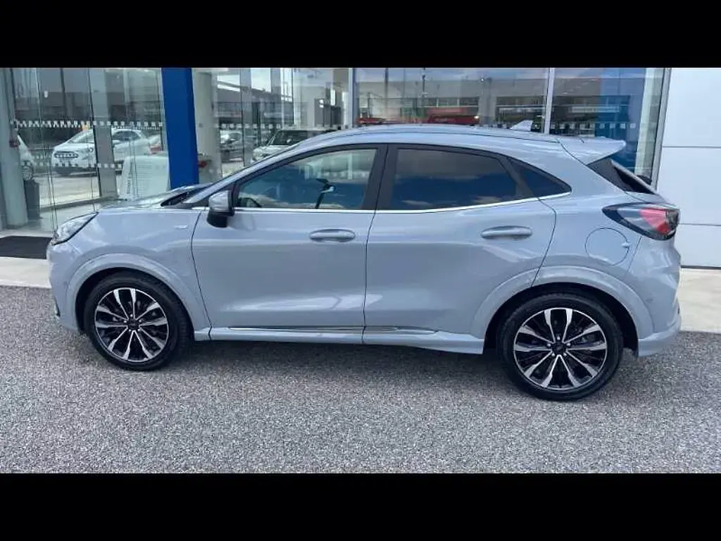 Usata Ford Puma ST-Line 155 CV (114 kW) 2023 Grigio milano SUV