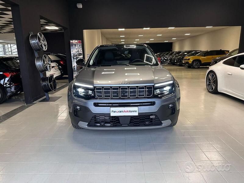 Usata Jeep Avenger Summit 101 CV (74 kW) 2024 Grigio SUV