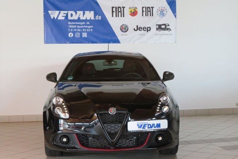 Usato 2021 Alfa Romeo Giulietta 1.4 Benzin 121 CV (25.800 €)