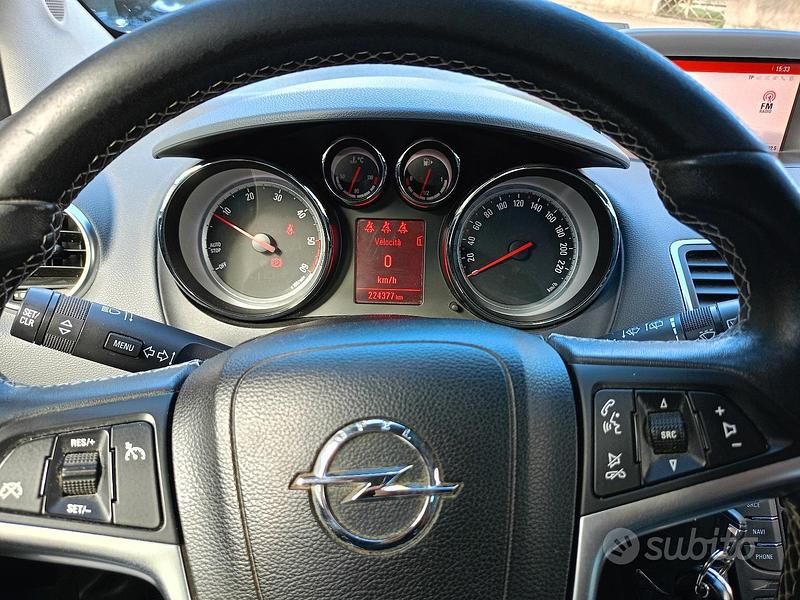 Usata Opel Meriva 110 CV (80 kW) 2014 Grigio Monovolume