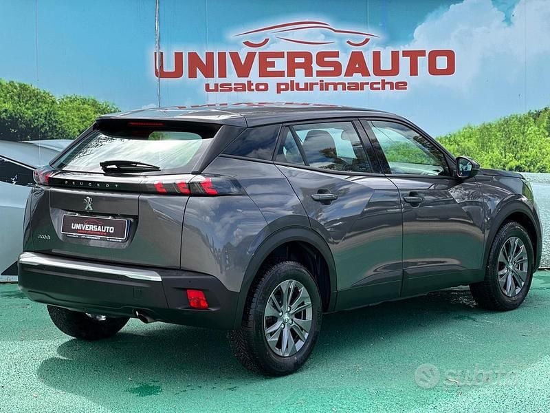 Usata Peugeot 2008 Active 101 CV (74 kW) 2020 Grigio SUV