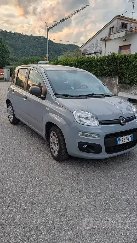 Usata Fiat Panda 69 CV (50 kW) 2018 Grigio Utilitaria