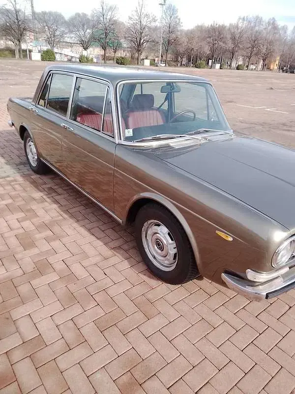 Usata Lancia 2000 116 CV (85 kW) 1972 Bronzo Berlina