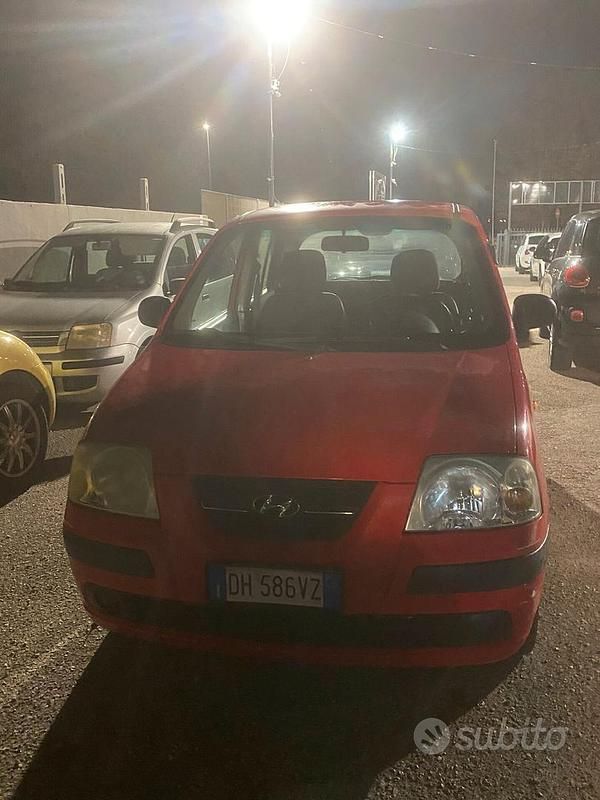 Usata Hyundai Atos Active 63 CV (46 kW) 2007 Rosso Utilitaria