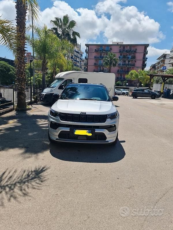 Usata Jeep Compass 130 CV (95 kW) 2023 Grigio SUV