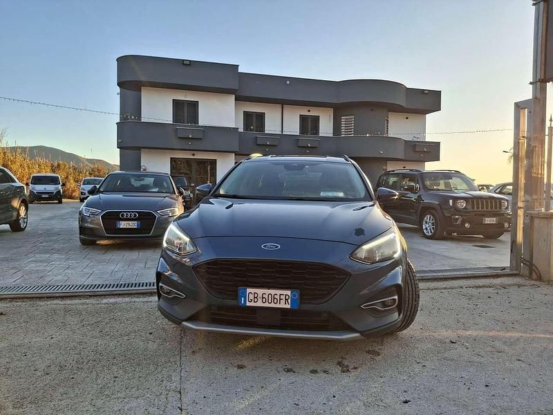 Usata Ford Focus ST-Line 120 CV (88 kW) 2020 Blu/azzurro Station wagon