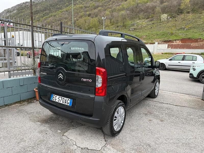 Usata Citroën Nemo 75 CV (55 kW) 2011 Nero Monovolume