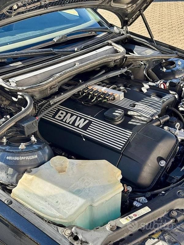 Usata BMW 328 Efficient Dynamics 193 CV (141 kW) 2000 Nero Coupé