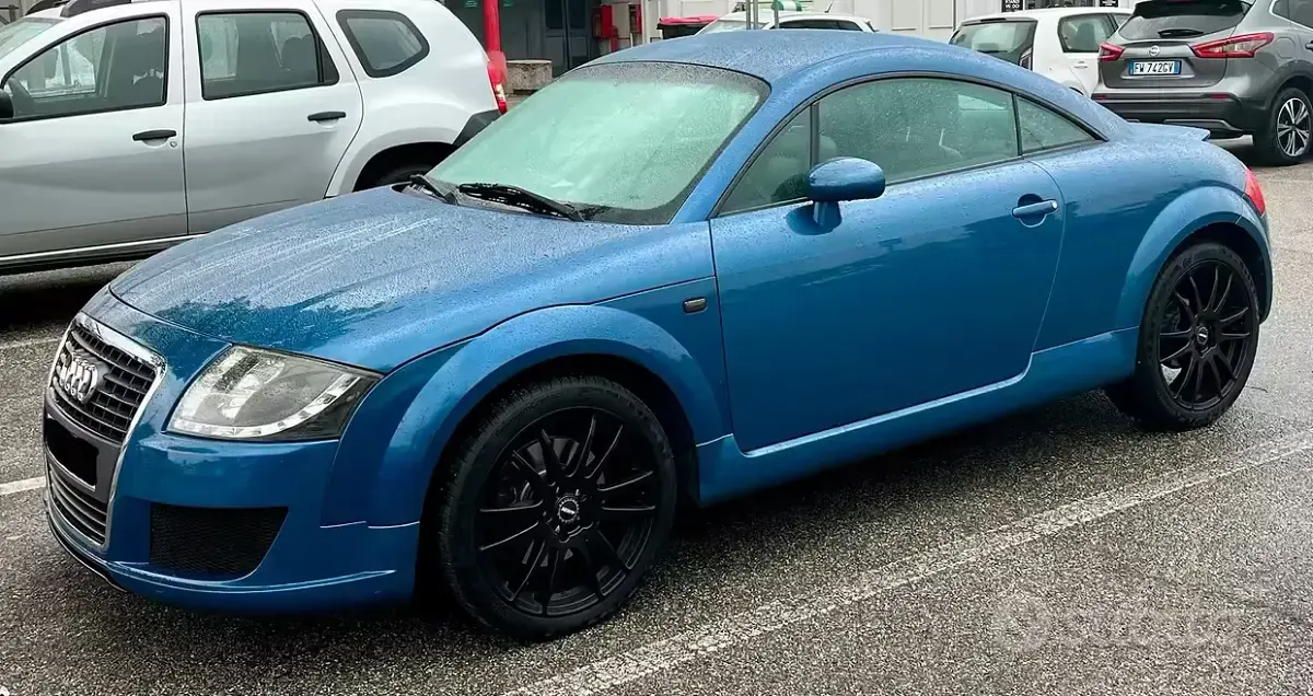 Second-hand Audi TT 179 CP (131 kW) 1999 Albastru Coupe