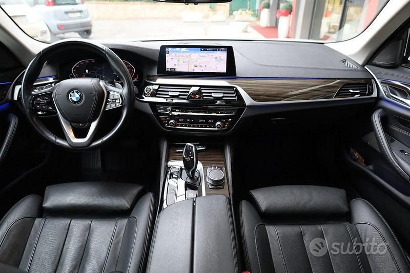 Usata BMW 530 Comfort Edition 249 CV (183 kW) 2020 Bianco / pastello Berlina