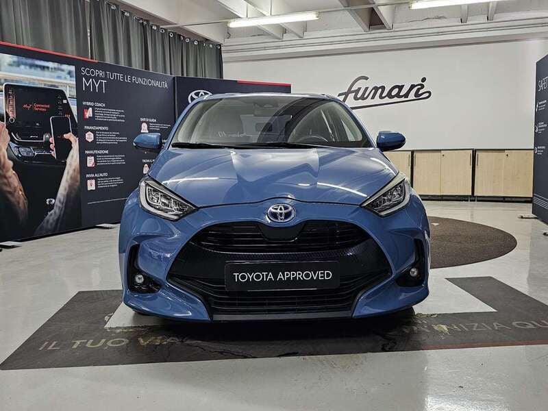 Usata Toyota Yaris Trend 92 CV (67 kW) 2020 Blu Utilitaria