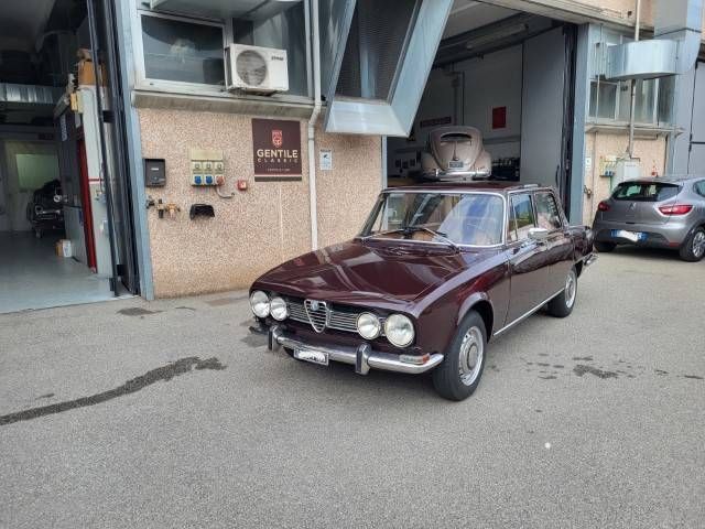 Usato 1968 Alfa Romeo 1750 1.8 Benzin 113 CV (20.800 €)