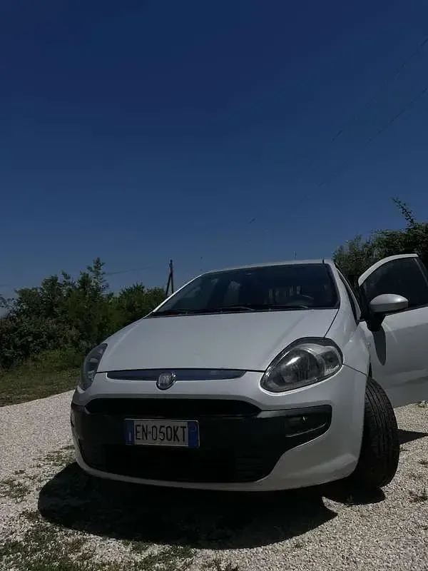 Usata Fiat Punto Evo Dynamic 75 CV (55 kW) 2012 Utilitaria