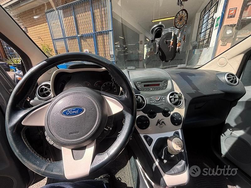 Usata Ford Ka 69 CV (50 kW) 2010 Grigio Utilitaria