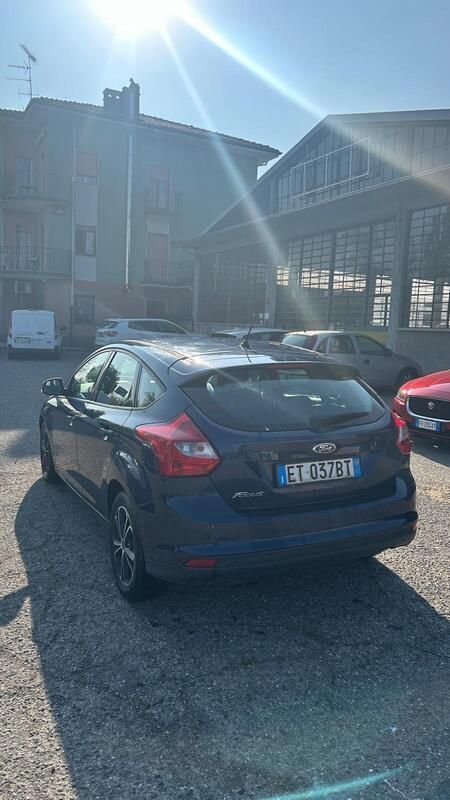 Usata Ford Focus 95 CV (69 kW) 2014 Blu Berlina