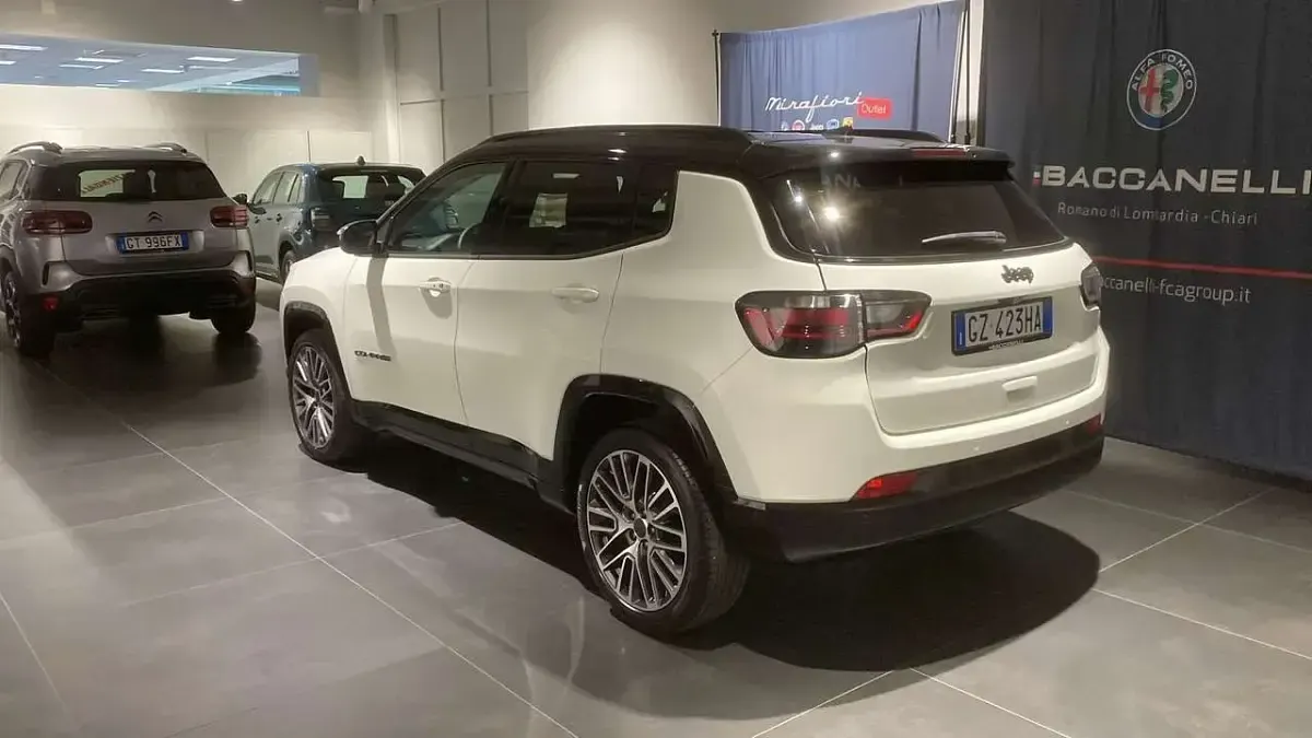 Usata Jeep Compass Summit 131 CV (96 kW) 2025 Bianco SUV