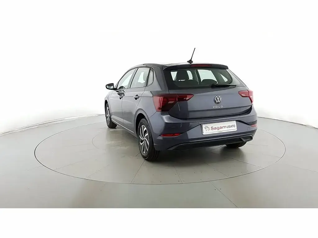 Usata VW Polo Life 95 CV (69 kW) 2023 Smoky gray met Utilitaria