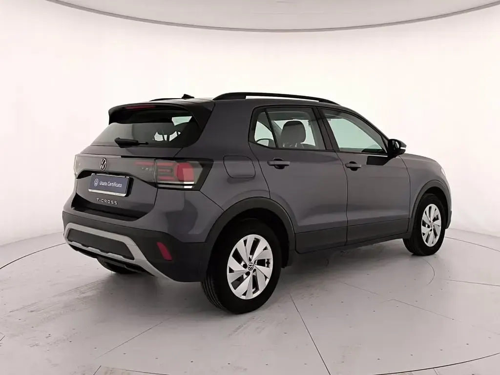 Usata VW T-Cross Life 116 CV (85 kW) 2024 Smoky grey metallizzato SUV
