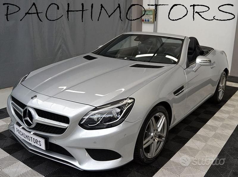 Usata Mercedes SLC200 184 CV (135 kW) 2018 Grigio Cabrio