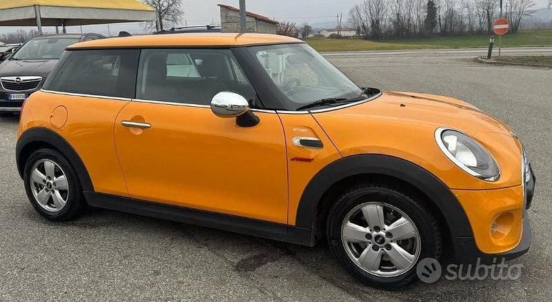 Giallo Usata 2014 Mini ONE Due volumi | 7900 € (Super prezzo) - Immagine 1/4