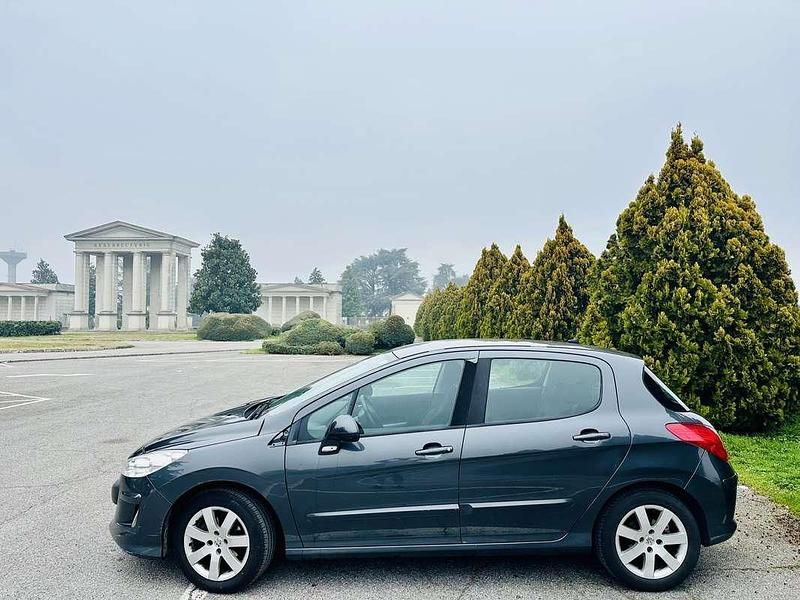 Usata Peugeot 308 Active 120 CV (88 kW) 2011 Berlina