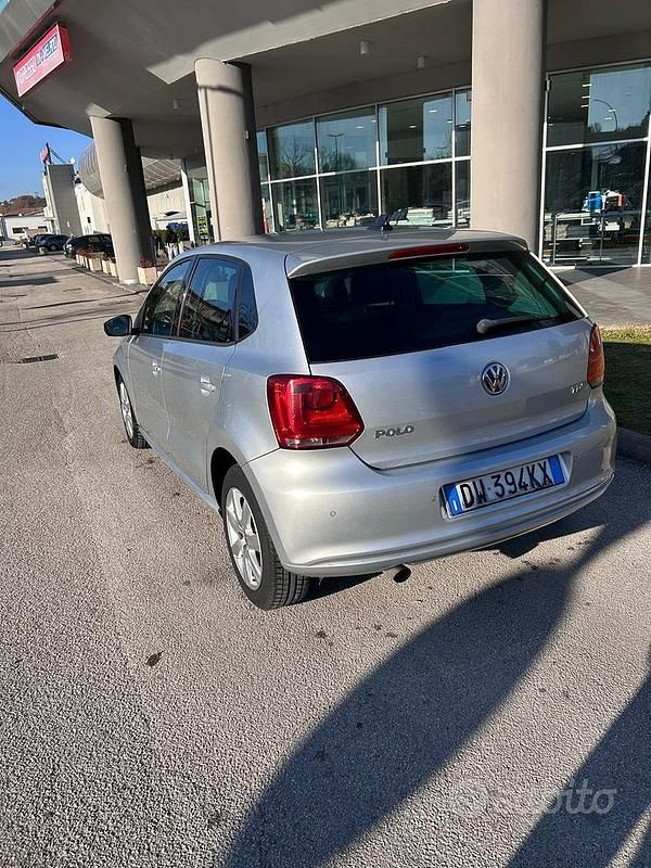 Usata VW Polo 90 CV (66 kW) 2009 Grigio Berlina