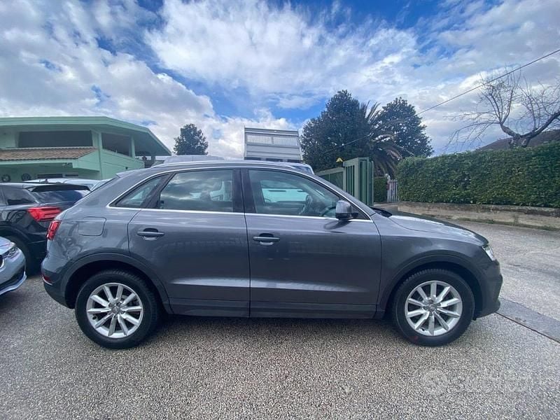 Usata Audi Q3 Business 150 CV (110 kW) 2017 Grigio metallizzato SUV