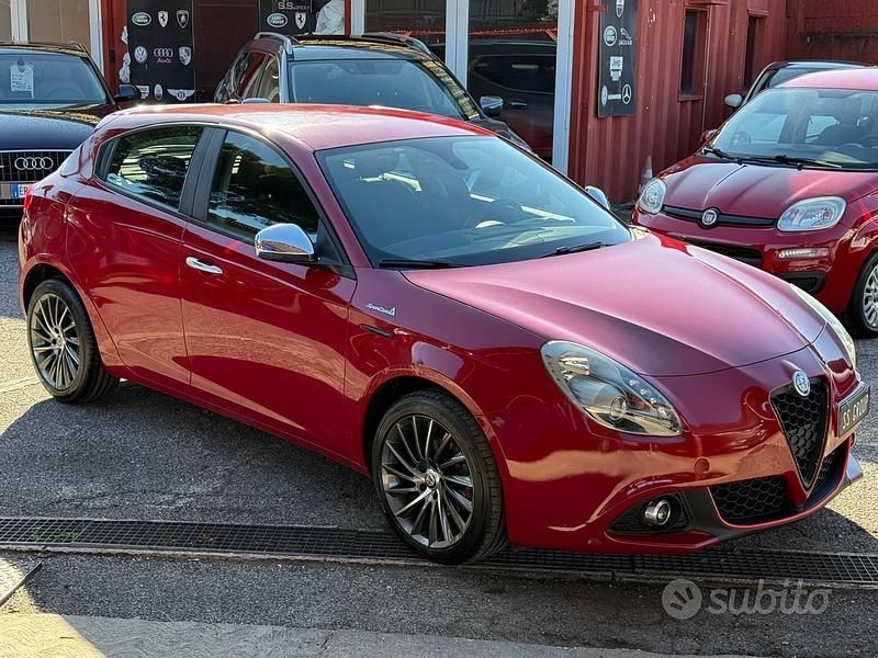 Usata Alfa Romeo Giulietta 120 CV (88 kW) 2018 Rosso Berlina