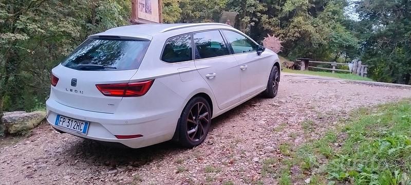 Usata Seat Leon ST XCELLENCE 150 CV (110 kW) 2018 Bianco Station wagon