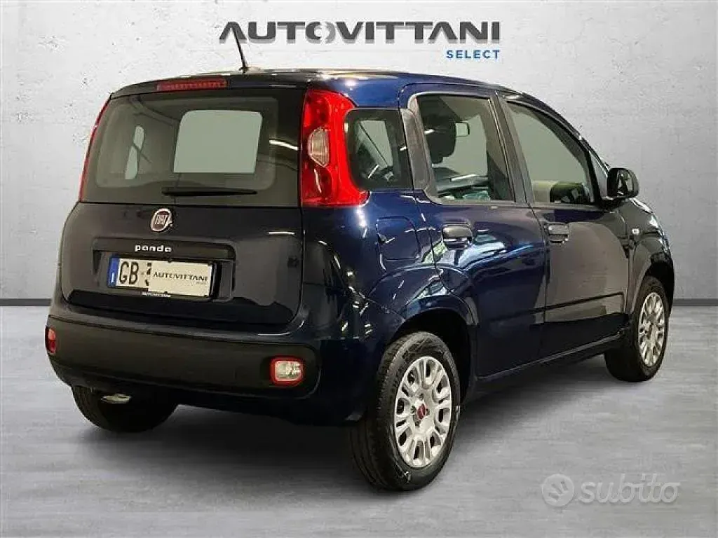 Usata Fiat Panda Lounge 69 CV (50 kW) 2020 Blu Utilitaria