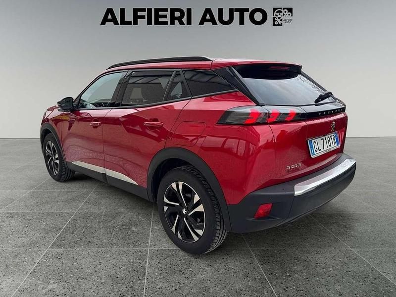 Usata Peugeot 2008 Allure 102 CV (75 kW) 2022 Rosso SUV