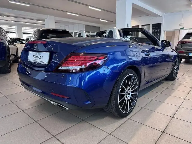 Usata Mercedes SLC250 Premium 203 CV (149 kW) 2017 Blu Cabrio