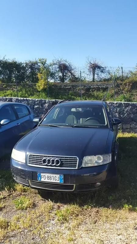 Usata Audi A4 130 CV (95 kW) 2004 Blu Station wagon
