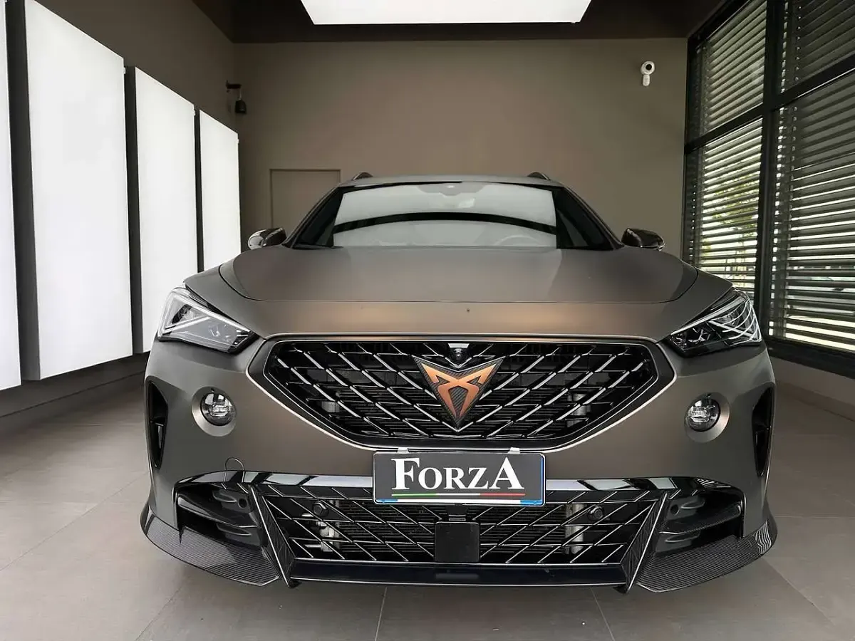 Usata Cupra Formentor VZ 390 CV (286 kW) 2024 Taiga grey opaco SUV