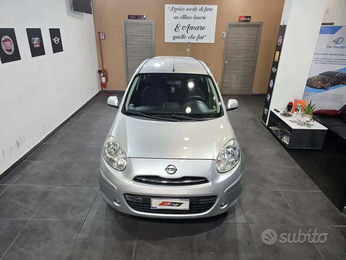 Usata Nissan Micra Tekna 80 CV (58 kW) 2012 Grigio Utilitaria