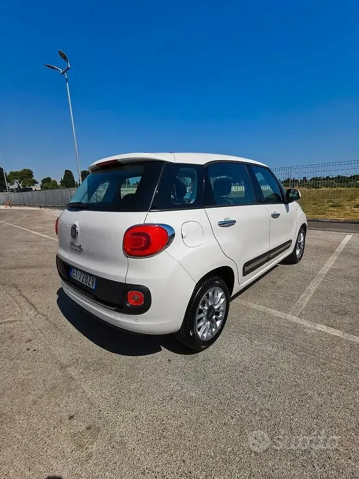 Usata Fiat 500L Easy 105 CV (77 kW) 2014 Bianco Monovolume