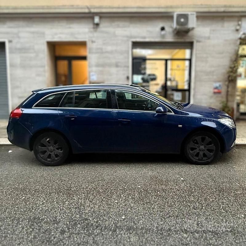Gebraucht Opel Insignia Cosmo 131 PS (96 kW) 2012 Blau Limousine