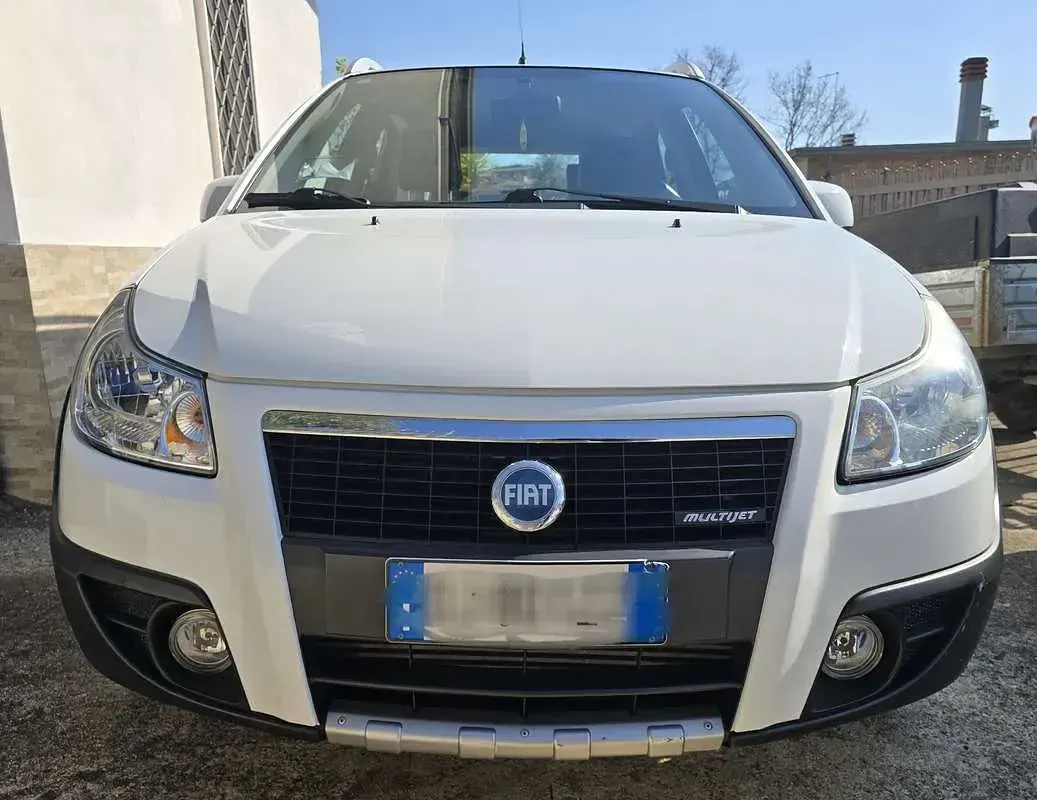Usata Fiat Sedici Dynamic 120 CV (88 kW) 2007 Bianco SUV