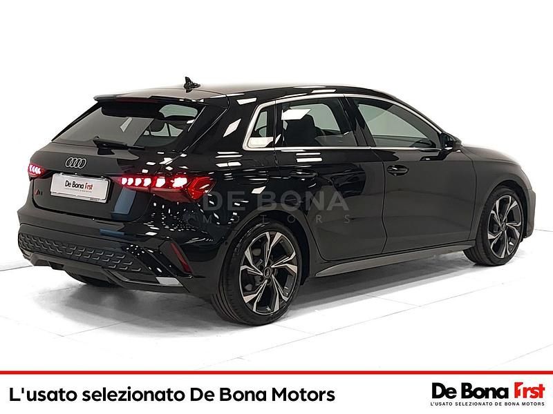 Usata Audi A3 S-Line 150 CV (110 kW) 2024 Nero metallizzato Berlina