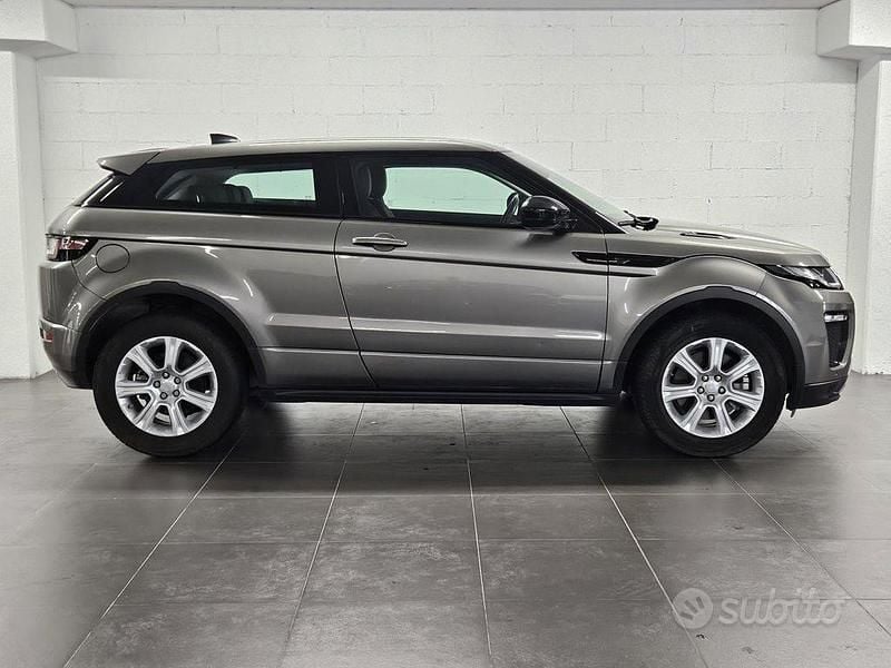 Usata Land Rover Range Rover evoque SE Dynamic 241 CV (177 kW) 2018 Grigio SUV