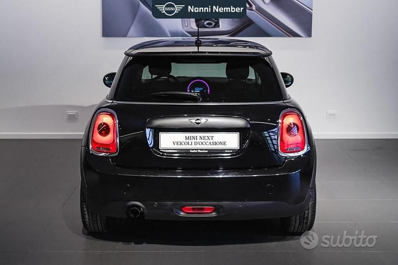 Usata Mini ONE 75 CV (55 kW) 2015 Nero Utilitaria