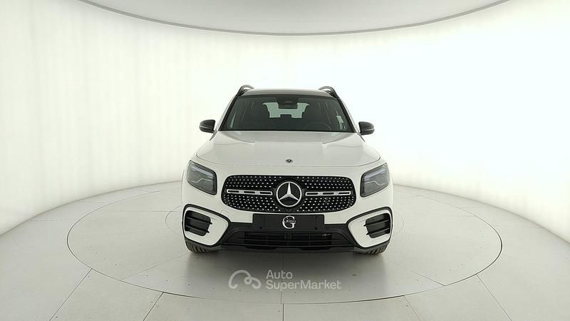 Nuova Mercedes GLB200 150 CV (110 kW) 2026 Bianco SUV