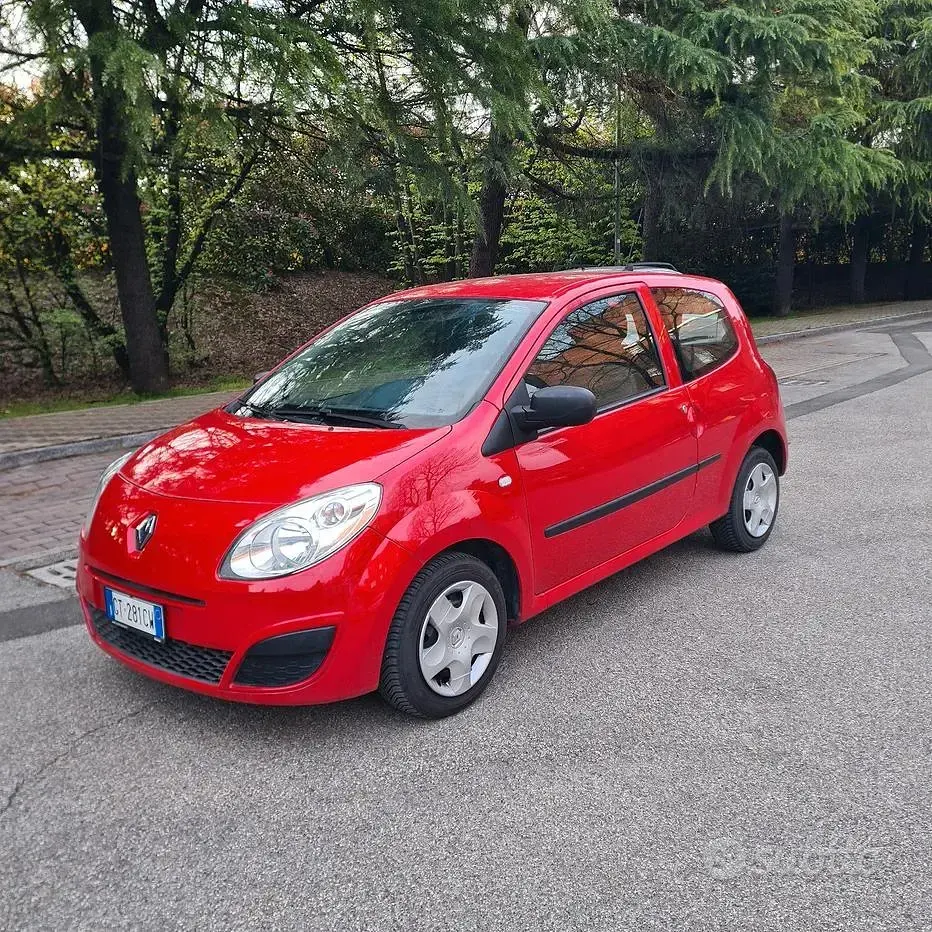 Usata Renault Twingo 75 CV (55 kW) 2010 Rosso Utilitaria